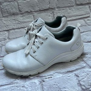 Nurse mates women’s white leather shoes